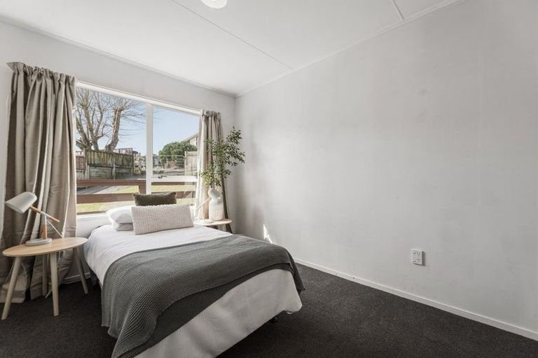 Photo of property in 40 Cumberland Crescent, Welcome Bay, Tauranga, 3112
