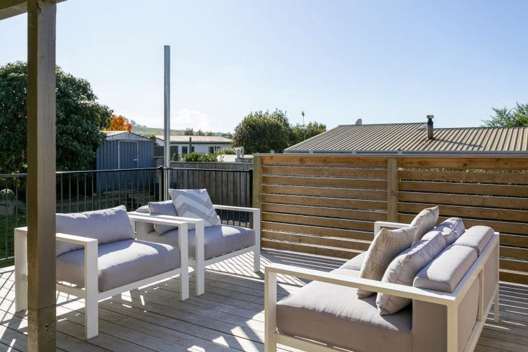 Photo of property in 3b Dorothy Drive, Acacia Bay, Taupo, 3330