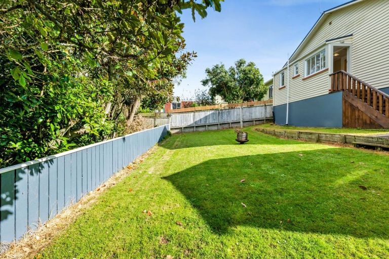 Photo of property in 22 Ngaio Street, Strandon, New Plymouth, 4312