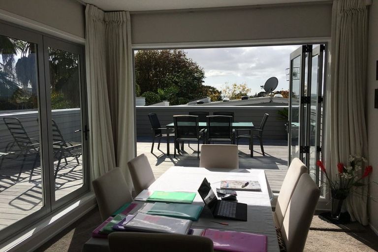 Photo of property in 28 Oakwood Grove, Eastern Beach, Auckland, 2012
