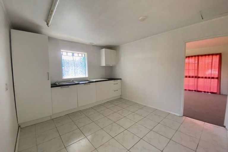 Photo of property in 1 Skilling Place, Farm Cove, Auckland, 2012