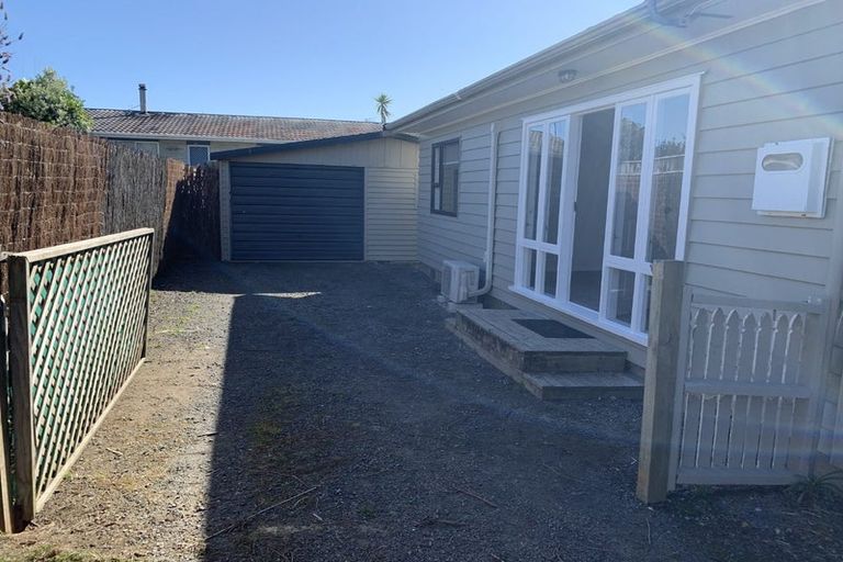Photo of property in 70 Toi Street, Otaki Beach, Otaki, 5512