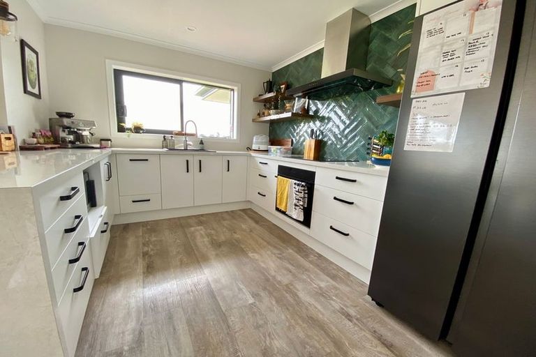 Photo of property in 30 George Street, Bulls, 4818