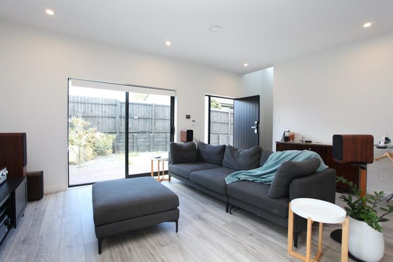 Photo of property in 10b Kurnell Drive, Botany Downs, Auckland, 2010