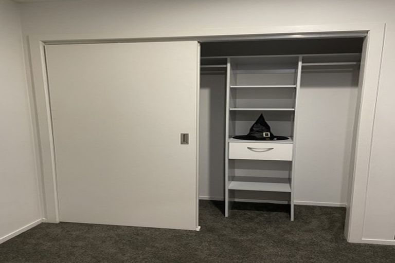 Photo of property in 7 Bordeaux Parade, Te Atatu South, Auckland, 0610