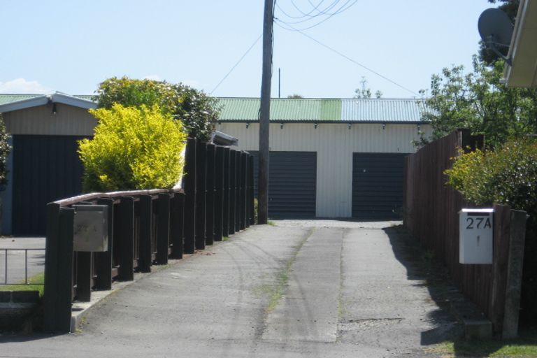 Photo of property in 27 Highsted Road, Bishopdale, Christchurch, 8053