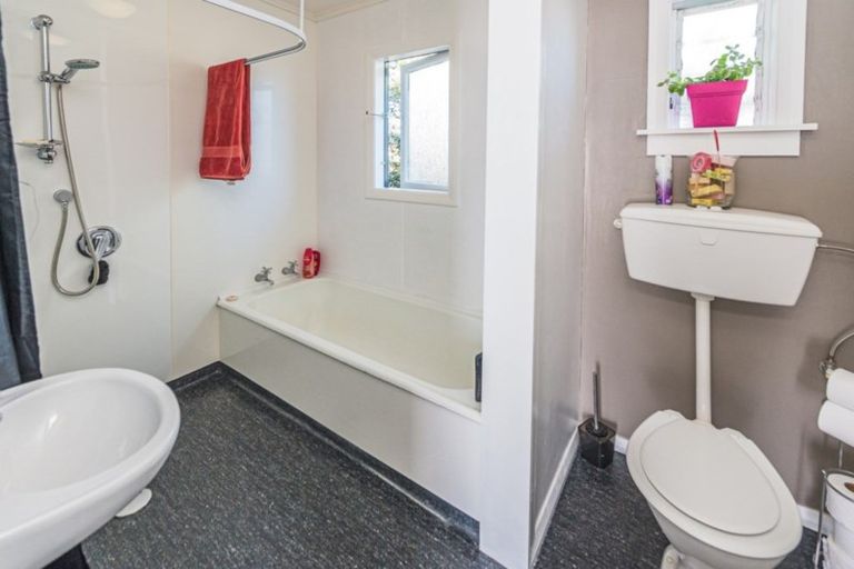 Photo of property in 22 West Way, Durie Hill, Whanganui, 4500