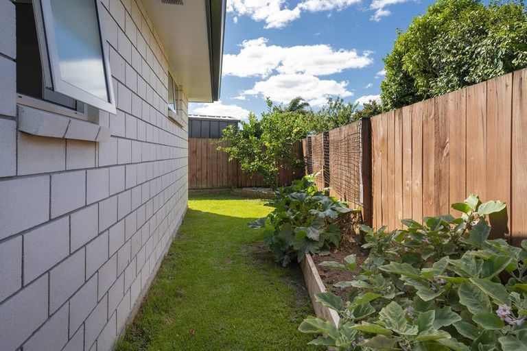 Photo of property in 27 Waterside Drive, Pyes Pa, Tauranga, 3112
