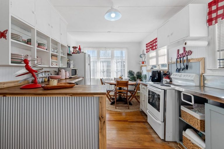 Photo of property in 32 Kummer Crescent, Masterton, 5810