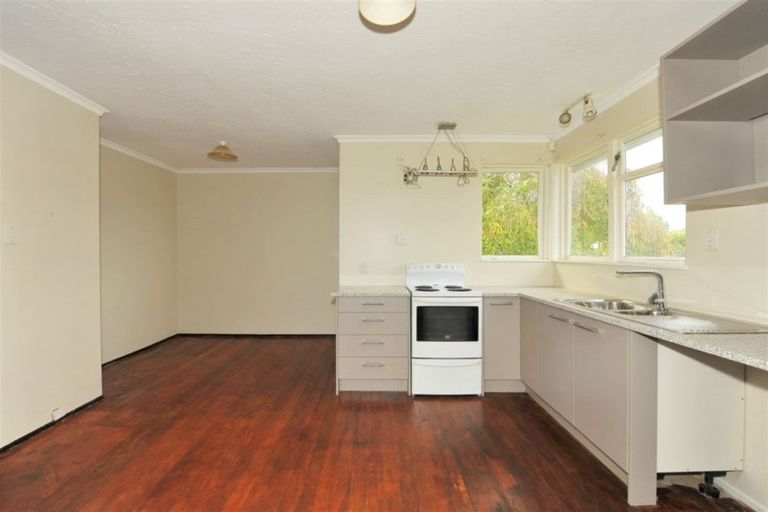Photo of property in 27 Hooker Avenue, Bryndwr, Christchurch, 8053