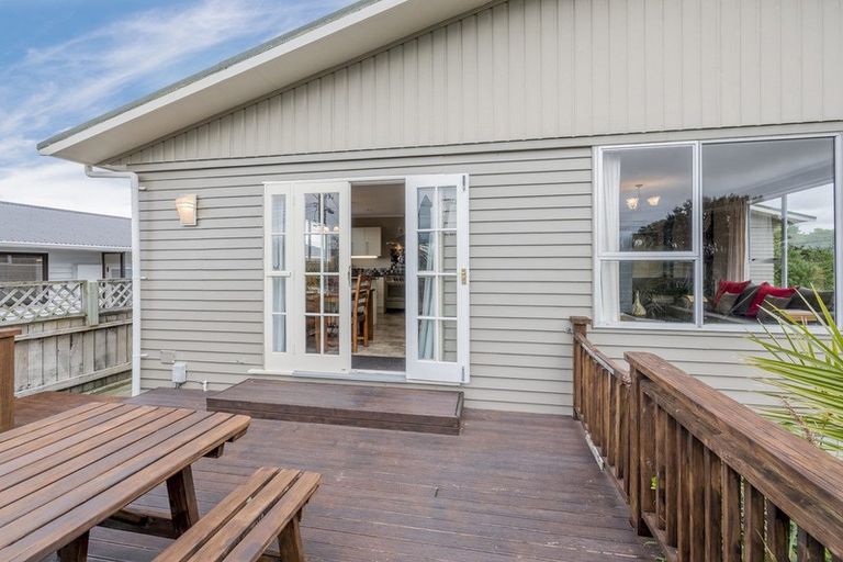 Photo of property in 102 Martin Road, Paraparaumu Beach, Paraparaumu, 5032