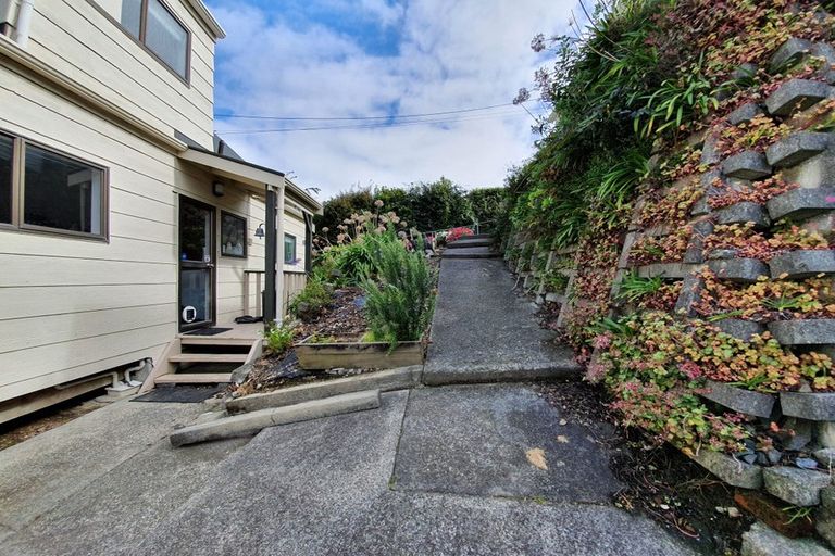 Photo of property in 47 Pokohiwi Road, Normandale, Lower Hutt, 5010