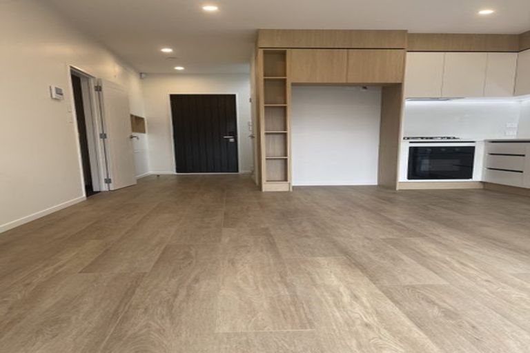 Photo of property in 11d Trinidad Road, Sunnynook, Auckland, 0620