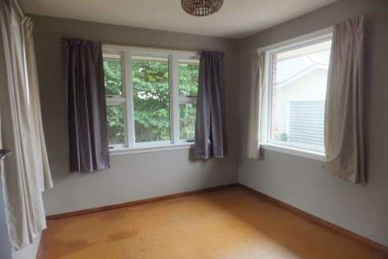 Photo of property in 16 Mclellan Place, Ilam, Christchurch, 8041