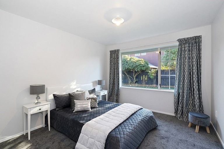 Photo of property in 51 Queenspark Drive, Parklands, Christchurch, 8083