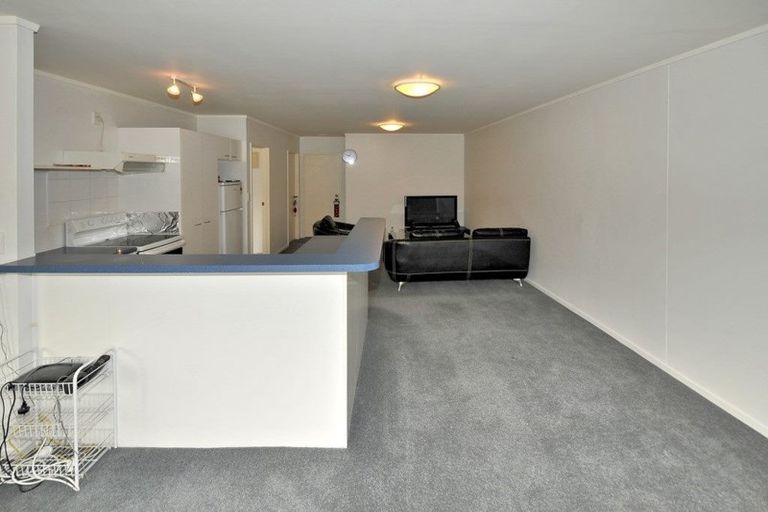 Photo of property in The Haven, 23/120 Beach Haven Road, Beach Haven, Auckland, 0626
