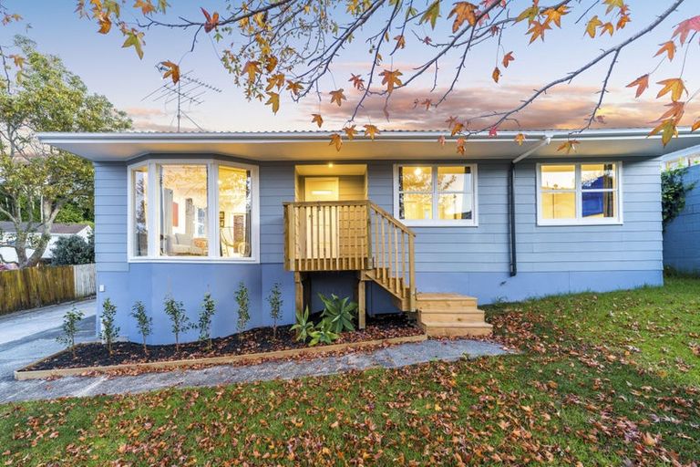 Photo of property in 37 Keegan Drive, Massey, Auckland, 0614