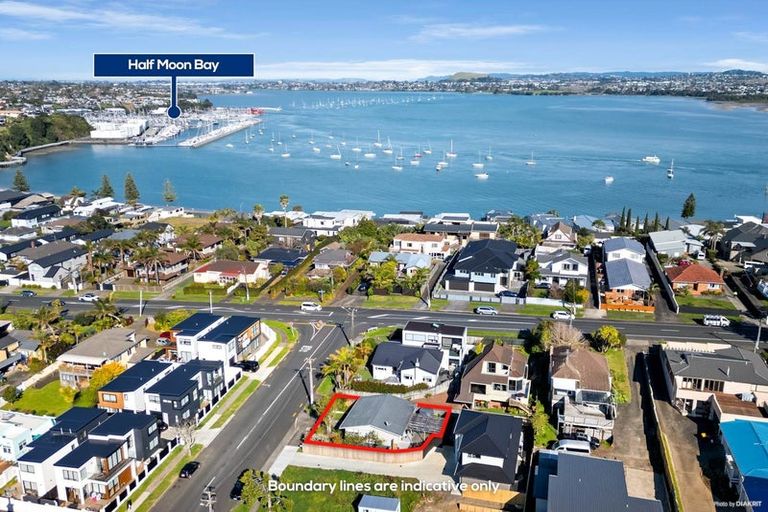 Photo of property in 33b Eastern Beach Road, Bucklands Beach, Auckland, 2012