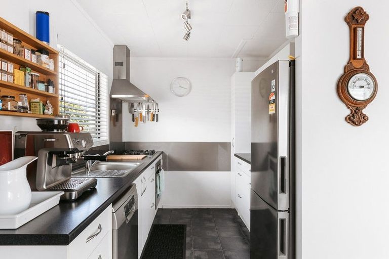 Photo of property in 8 Kaimai Place, Hairini, Tauranga, 3112