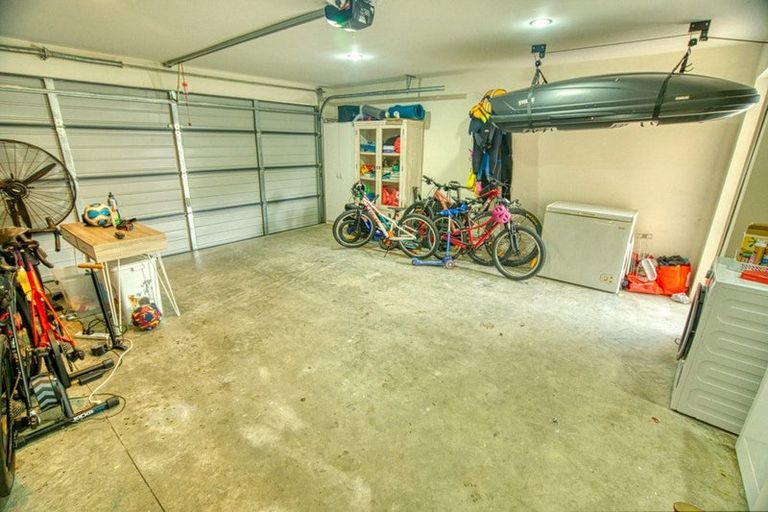 Photo of property in 16 Ridgeway Drive, Greymouth, 7805