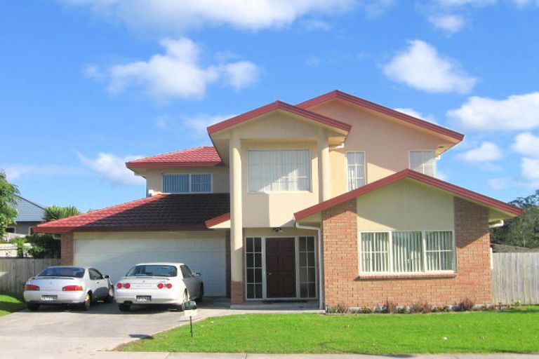 Photo of property in 50 Roy Maloney Drive, Henderson, Auckland, 0612