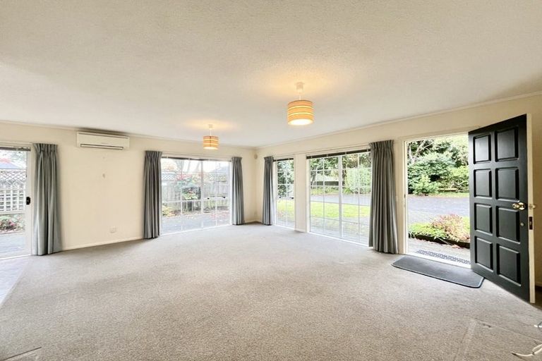 Photo of property in 1/169 Whites Line East, Waiwhetu, Lower Hutt, 5010