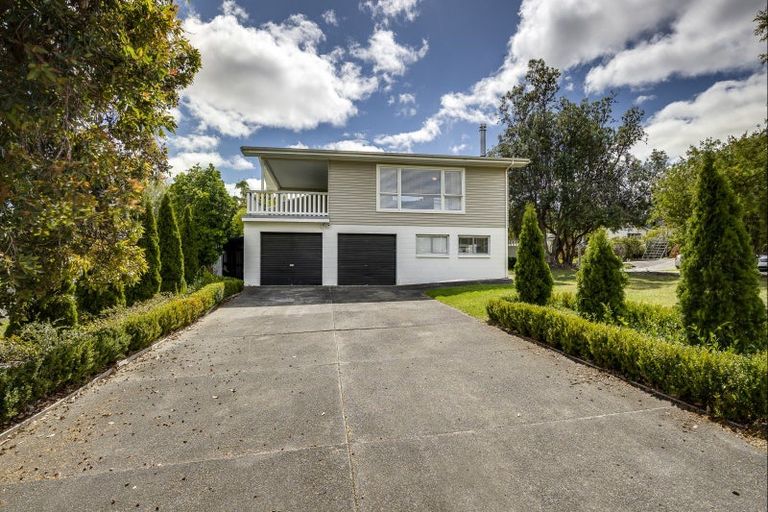 Photo of property in 2 Lovat Street, Havelock North, 4130