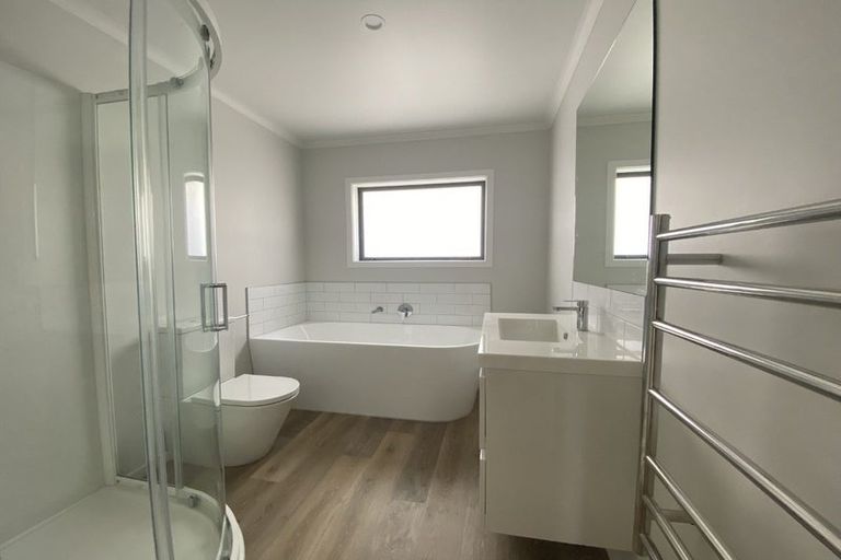 Photo of property in 18 Guy Street, Waipawa, 4210