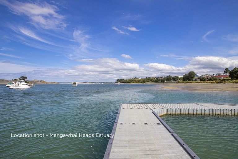 Photo of property in 12 Devon Street, Mangawhai Heads, Mangawhai, 0505