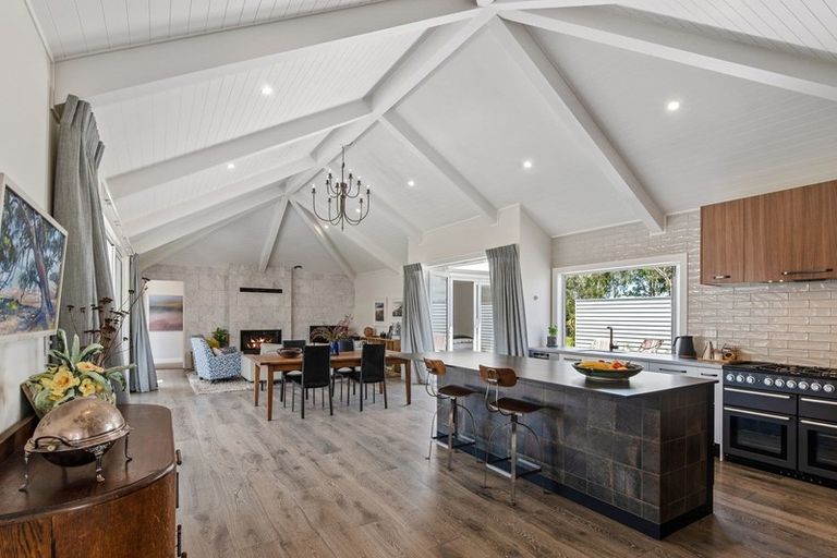 Photo of property in 8 Awanui Crescent, Matakana, Warkworth, 0985