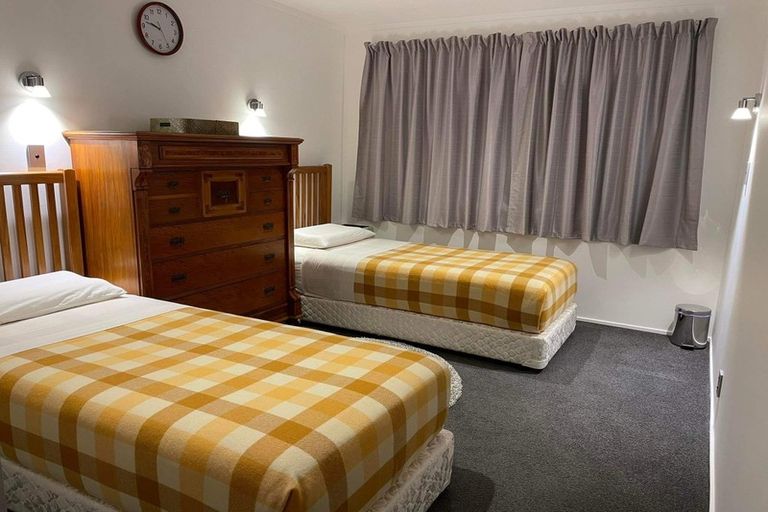 Photo of property in 4/1 Manuka Road, Bayview, Auckland, 0629