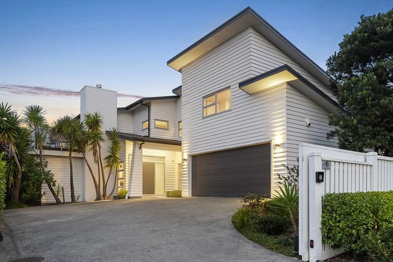 Photo of property in 6 Regent Street, Devonport, Auckland, 0624