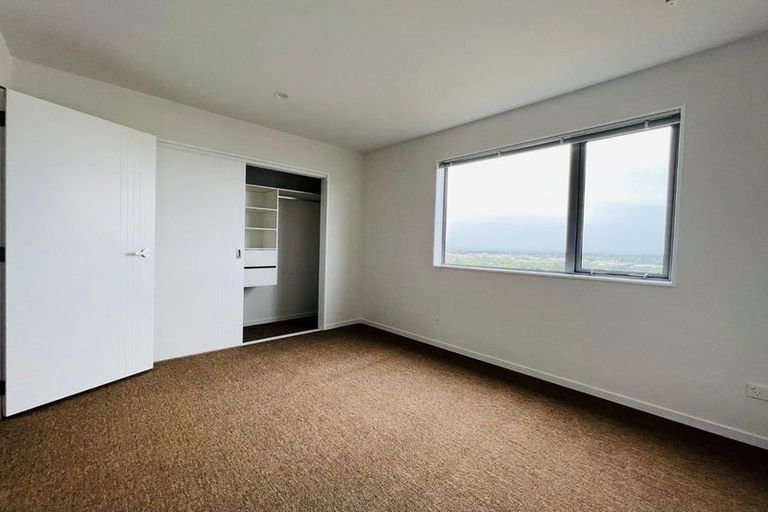 Photo of property in 11a Crestview Rise, Papakura, 2110