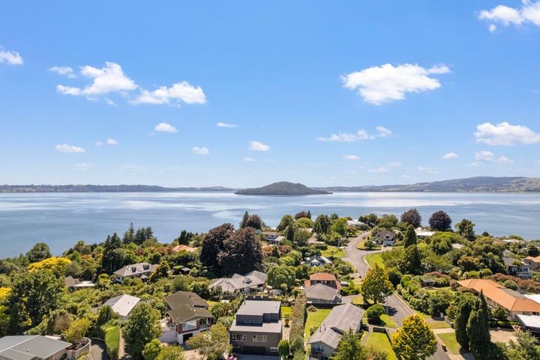 Photo of property in 49 Grand Vue Road, Kawaha Point, Rotorua, 3010