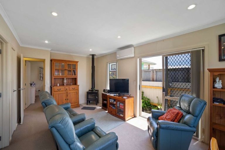 Photo of property in 19 Waverley Street, Elgin, Gisborne, 4010