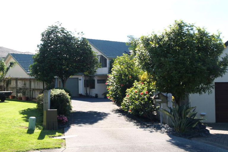 Photo of property in 11 Braystones Place, Northpark, Auckland, 2013