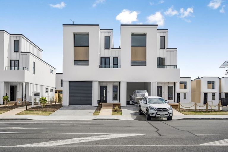 Photo of property in 3/10 Pascoe Avenue, Paremata, Porirua, 5026