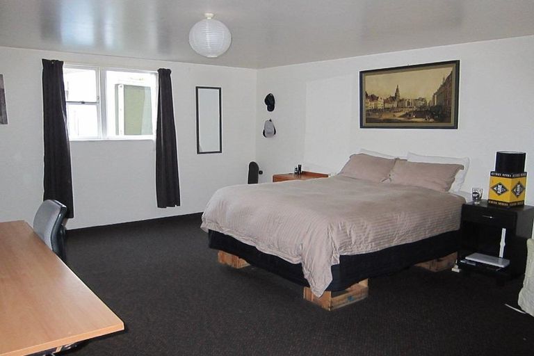 Photo of property in 58 Kilbirnie Crescent, Kilbirnie, Wellington, 6022