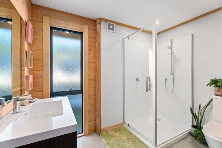 Photo of property in Luggate Park, 22 Cooper Crescent, Luggate, Wanaka, 9383