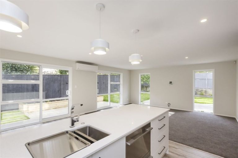 Photo of property in 74 Heretaunga Street, Palmerston North, 4414