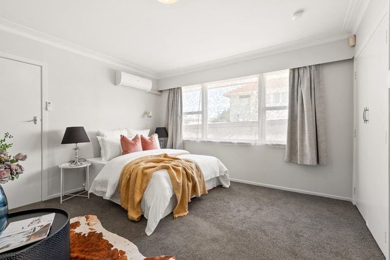 Photo of property in 2/82 Huia Road, Papatoetoe, Auckland, 2025