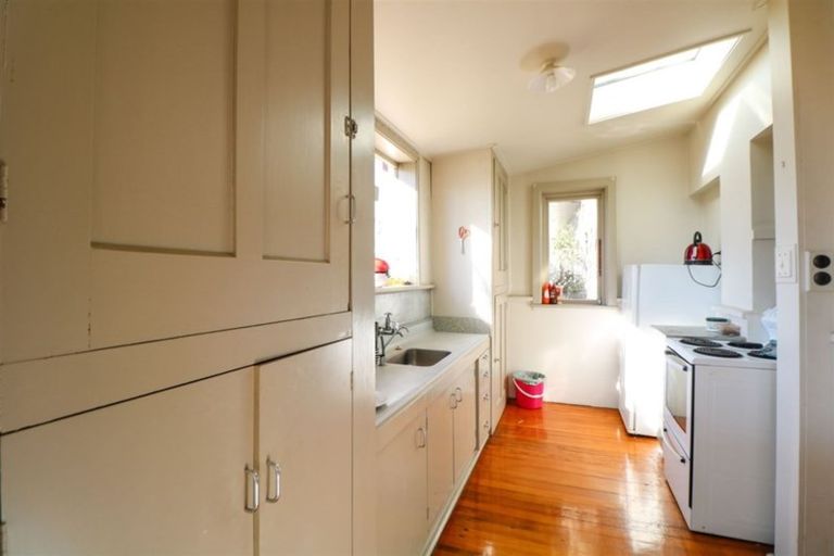 Photo of property in 35-35a Evans Street, Maori Hill, Timaru, 7910