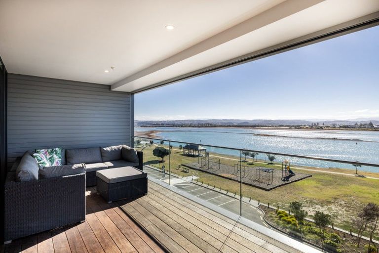 Photo of property in 503/7 Humber Street, Pandora, Napier, 4110