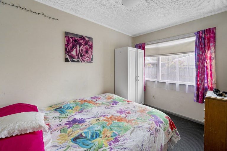 Photo of property in 31 Merton Crescent, Pirimai, Napier, 4112