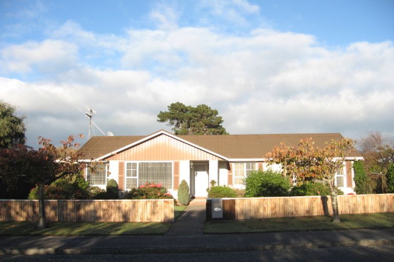 Photo of property in 2 Gabriel Street, Raumati Beach, Paraparaumu, 5032