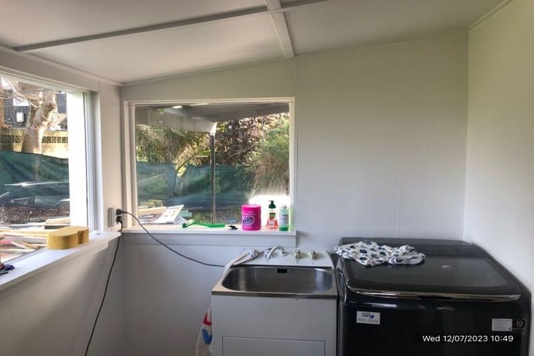 Photo of property in 15 Paritutu Road, Spotswood, New Plymouth, 4310