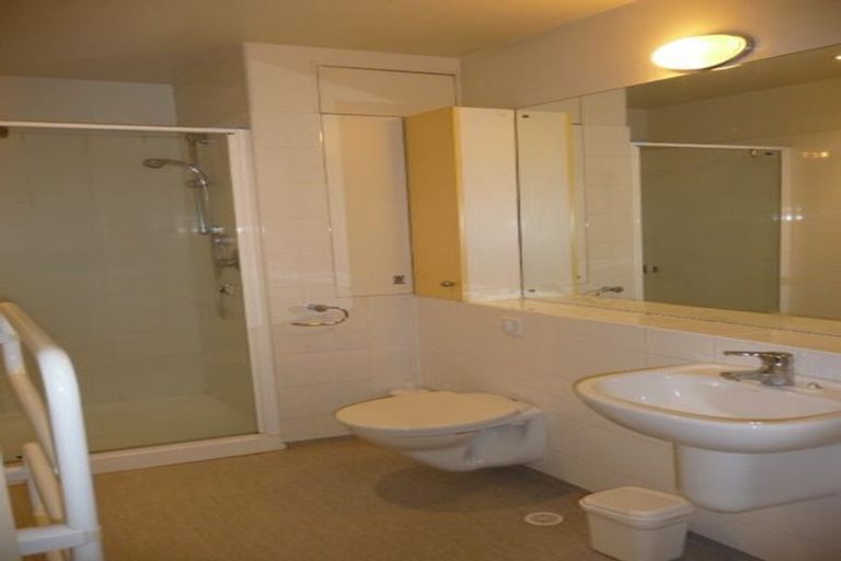 Photo of property in Kelvin House, 1a/16 The Terrace, Wellington Central, Wellington, 6011