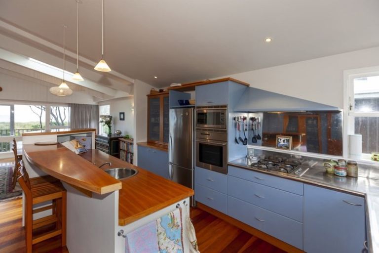 Photo of property in 219 Manly Street, Paraparaumu Beach, Paraparaumu, 5032