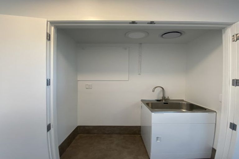Photo of property in 23/11 Carlos Drive, Flat Bush, Auckland, 2016