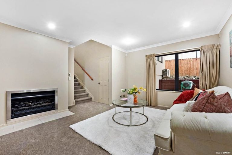 Photo of property in 157d Hobsonville Road, West Harbour, Auckland, 0618